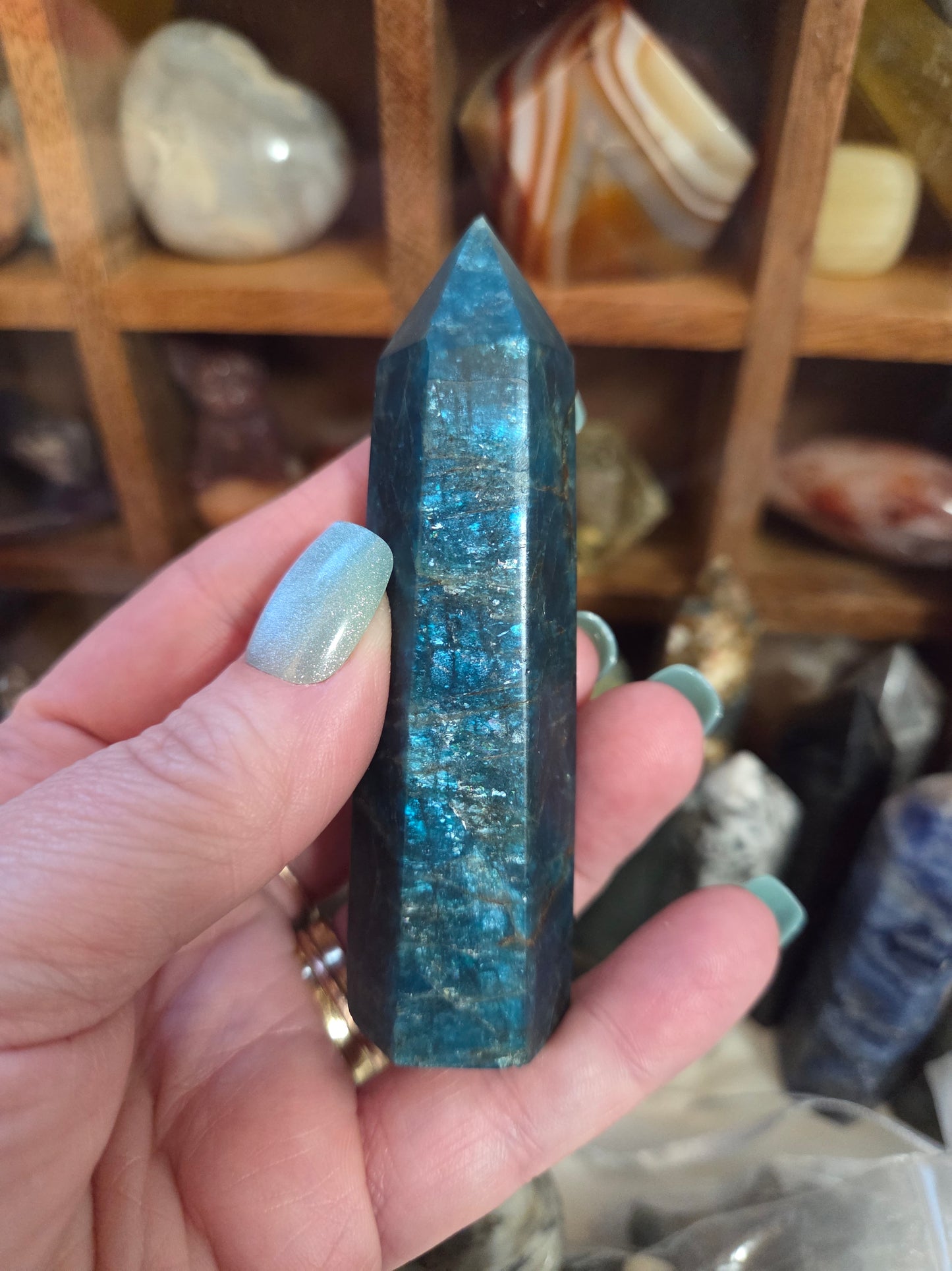 Blue Apatite Tower D, lil flashy one