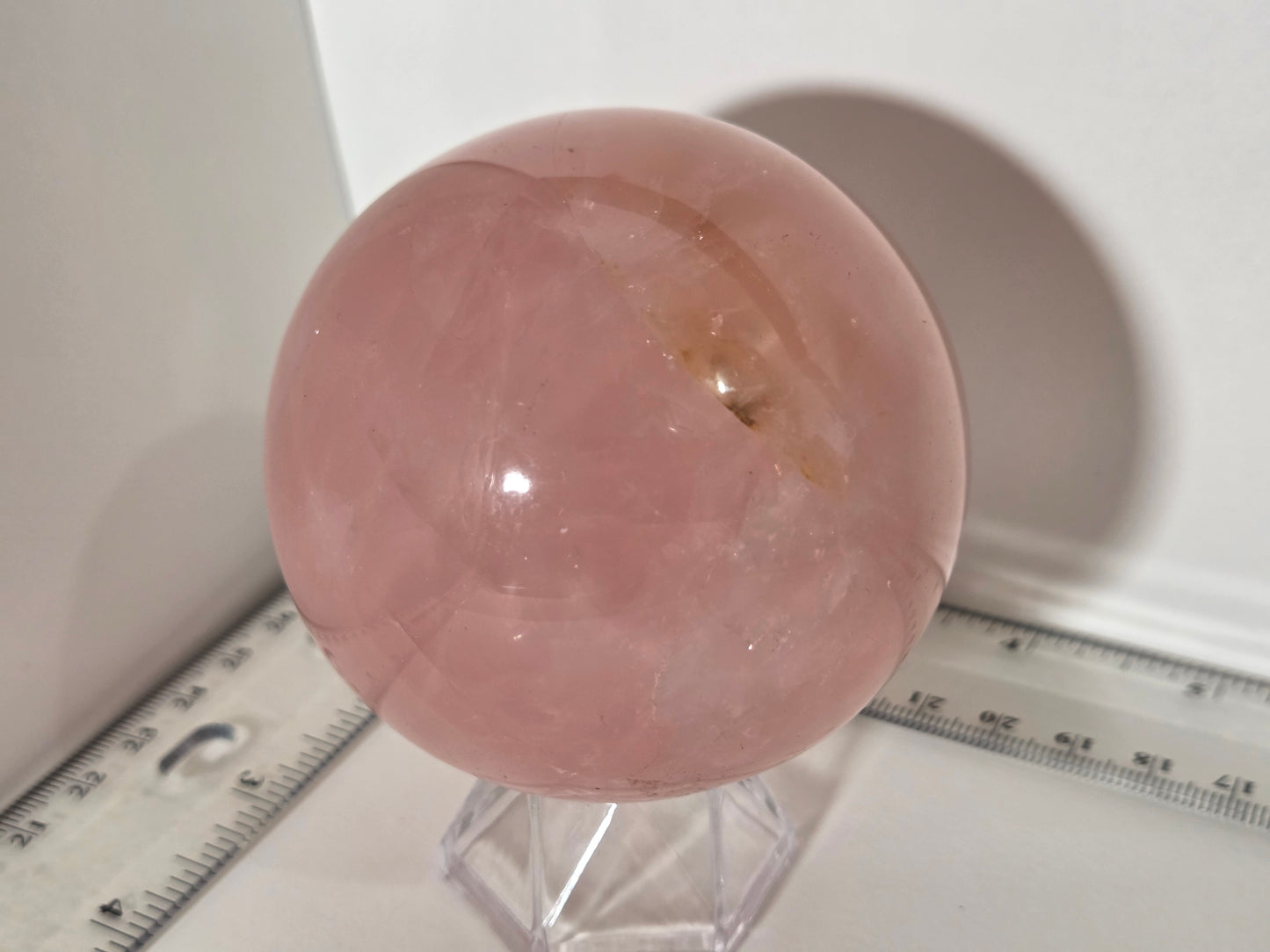 Rose Quartz Sphere D 6 point star