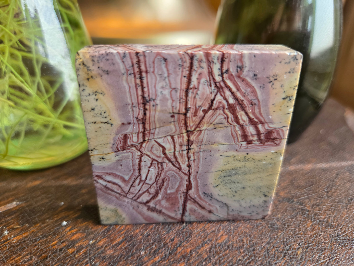 Jasper Picture Pink Square B