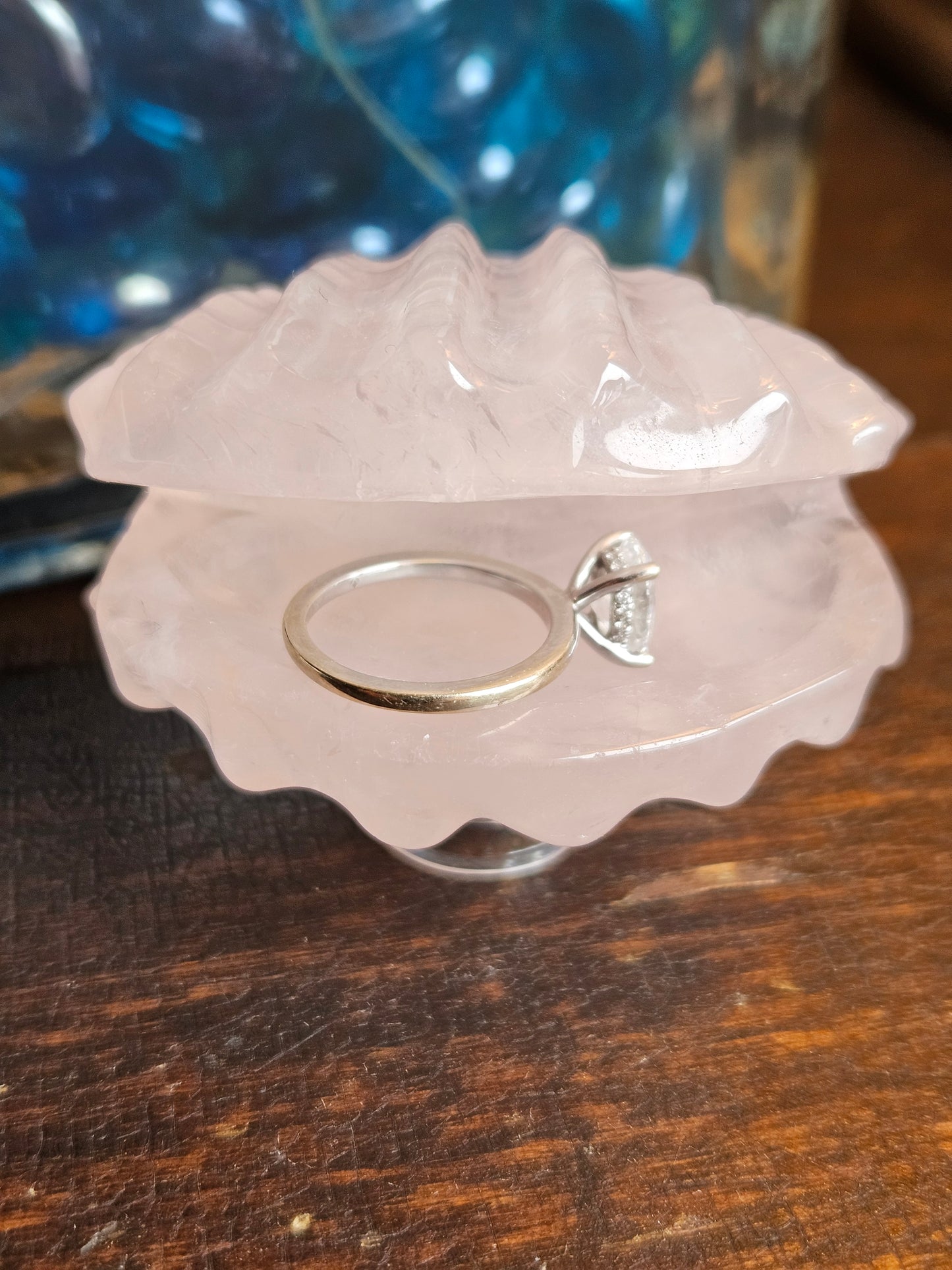 Rose Quartz Clam