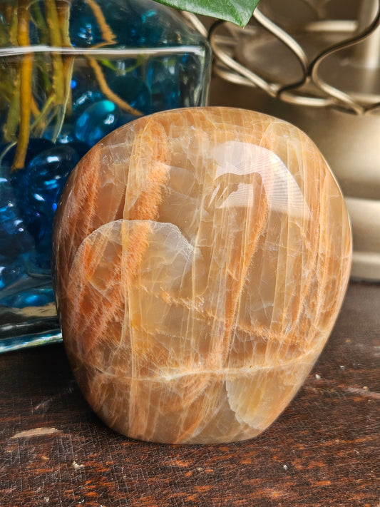Moonstone Peach Freeform F