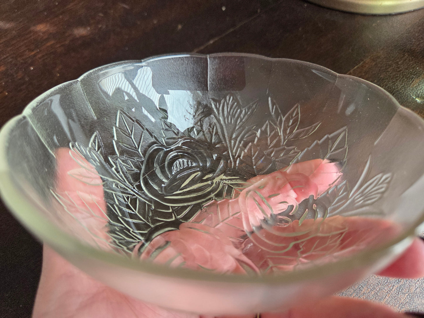 Pasari Indonesia Livia Rose Embossed Glass Salad Bowl