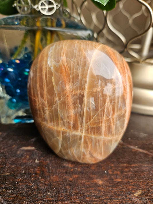Moonstone Peach Freeform F
